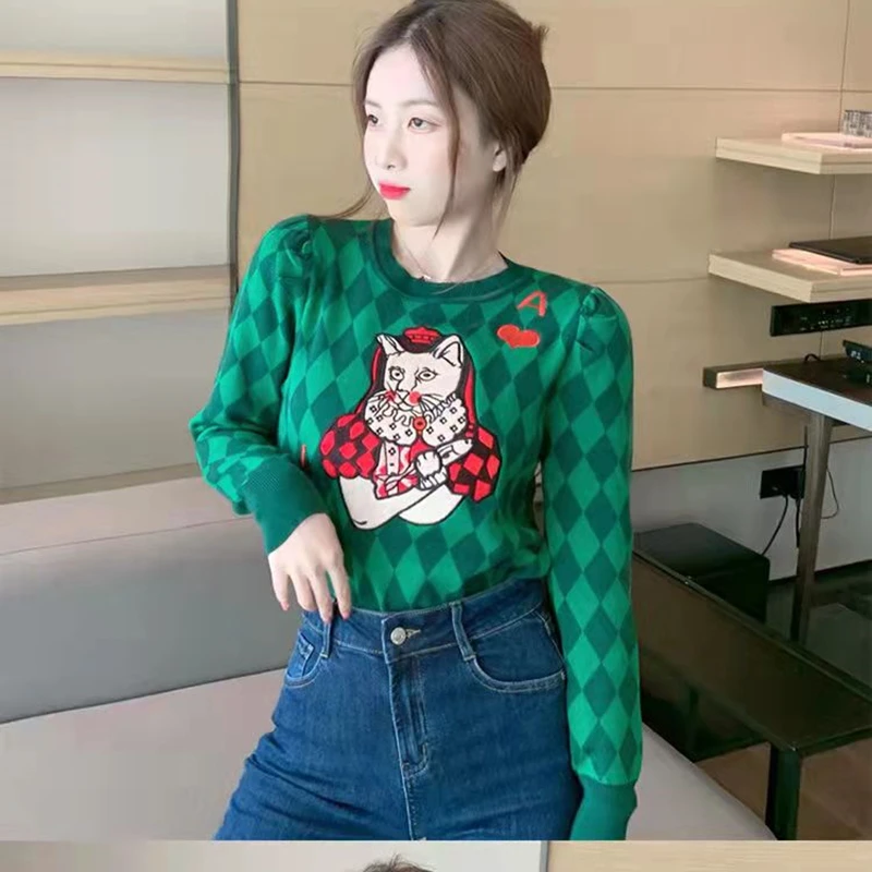

Женский свитер с вышивкой в виде котят, с круглым вырезом