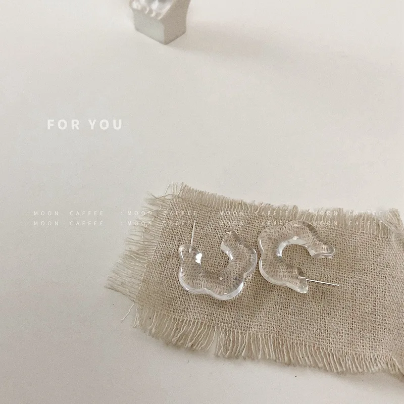 

Minority Design Sense Retro Flower Resin S925 Earnail Female Temperament Jokey Sen Department Earact The Role Of Tide