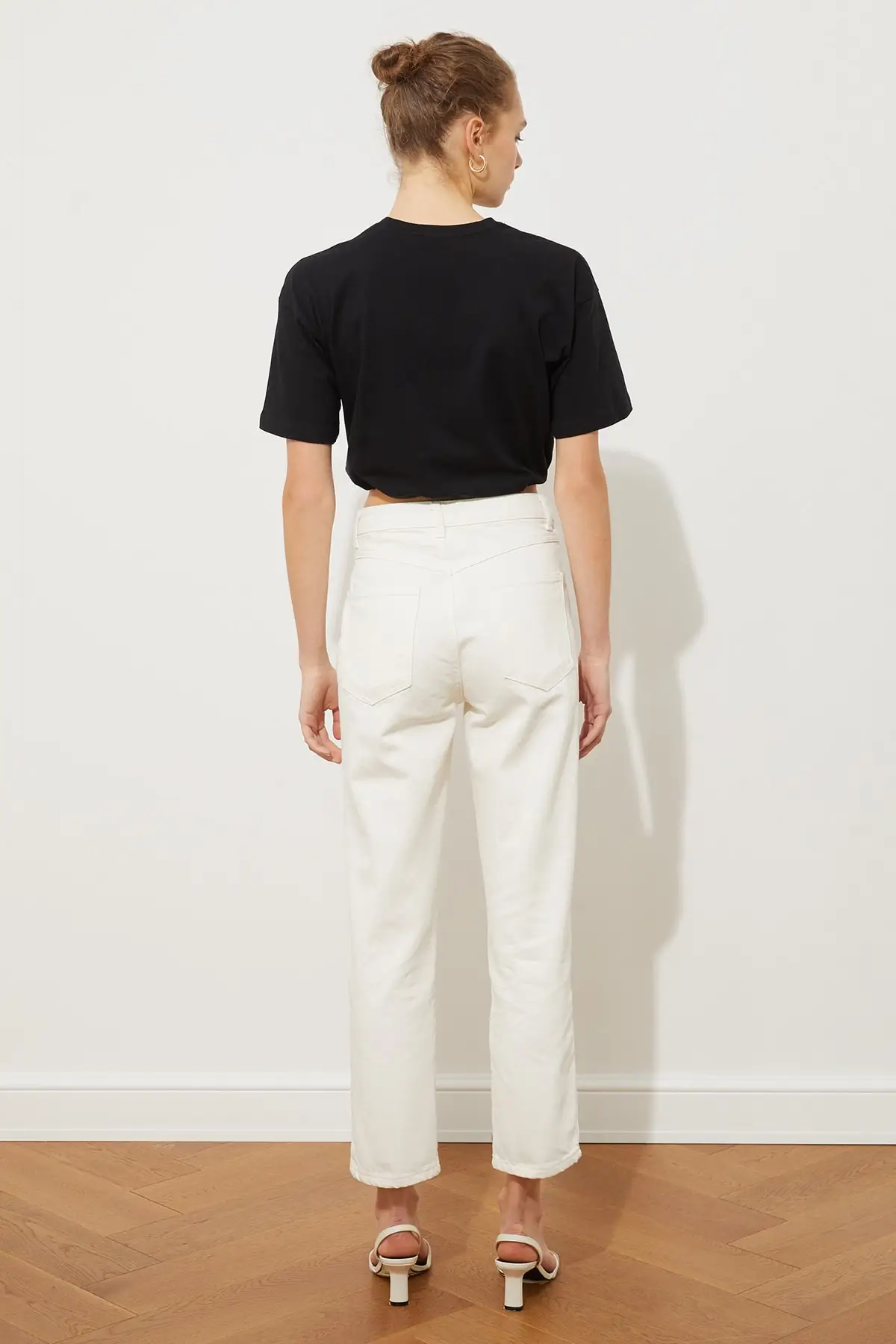 

Details of White Belen High Waist Straight Jeans Women Jeans 2021 Fashion