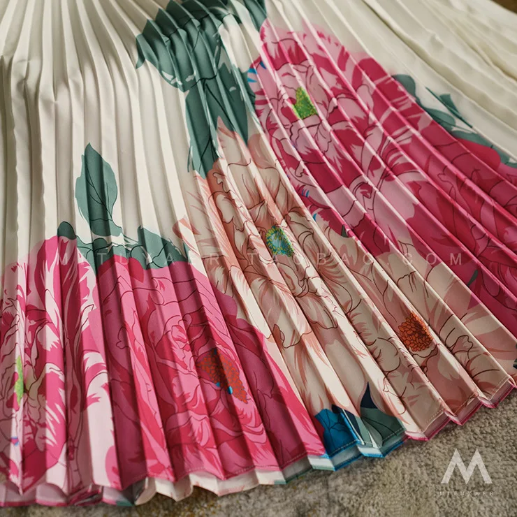 White Background Big Flower Pleated Skirt Women 2020 New Spring And Autumn Vacation First Choice Long Skirt