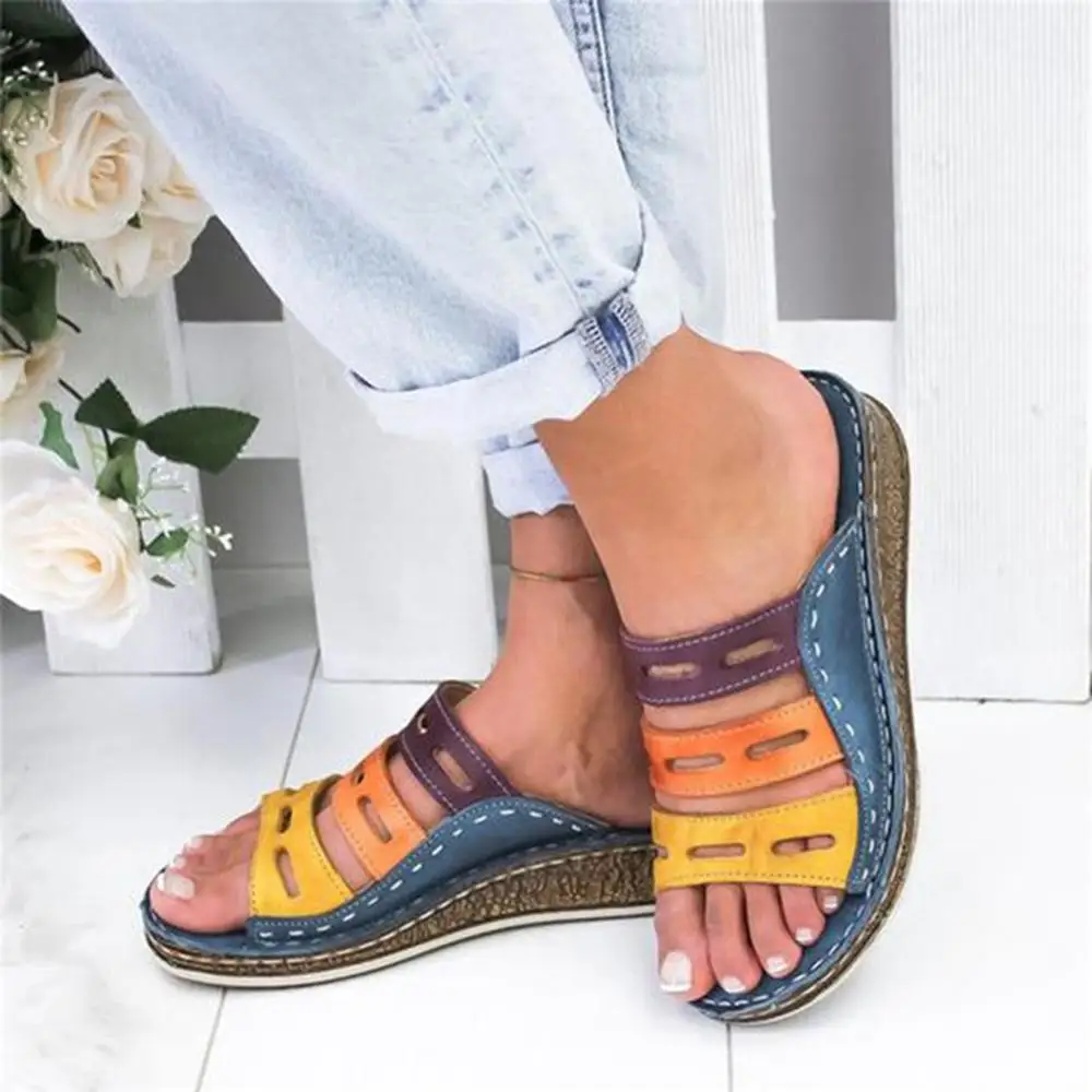 

Women shoes Three Color Slippers Beach Wedge Ladies Sandals Slip On Thick Bottom Retro Female Slippers