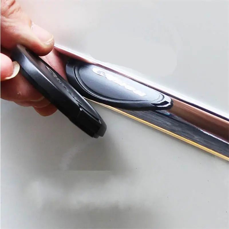 Лента для защиты кузова автомобиля от столкновений 3 м хромированная Яркая