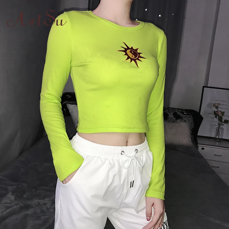 Женская укороченная футболка ArtSu синяя Базовая с длинными рукавами и вышивкой в