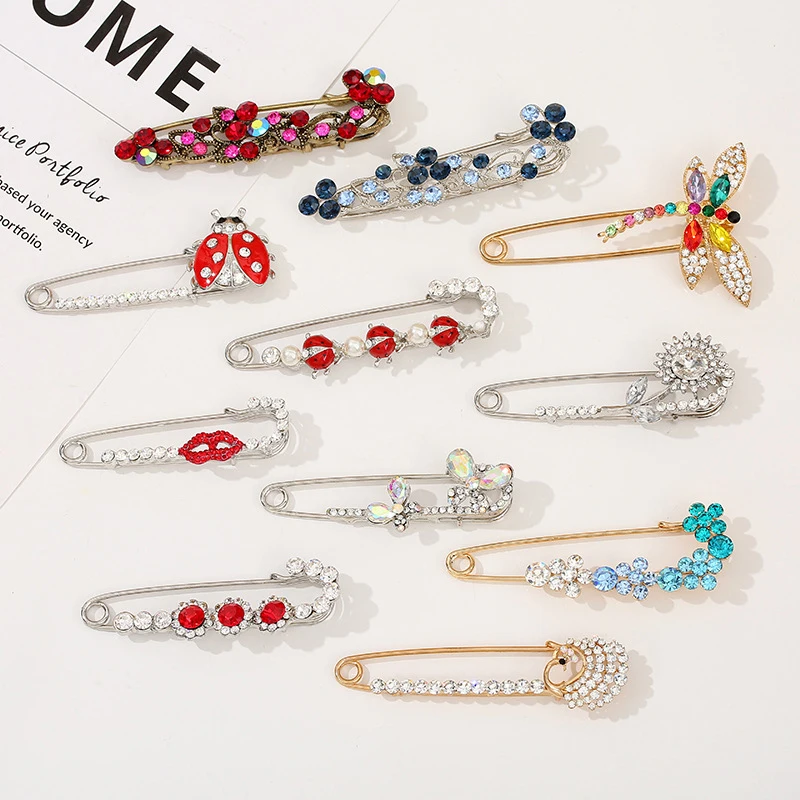 

Light luxury gold-plated diamond brooch decoration alloy Brooch color insect brooch simple Rhinestone clothing accessories