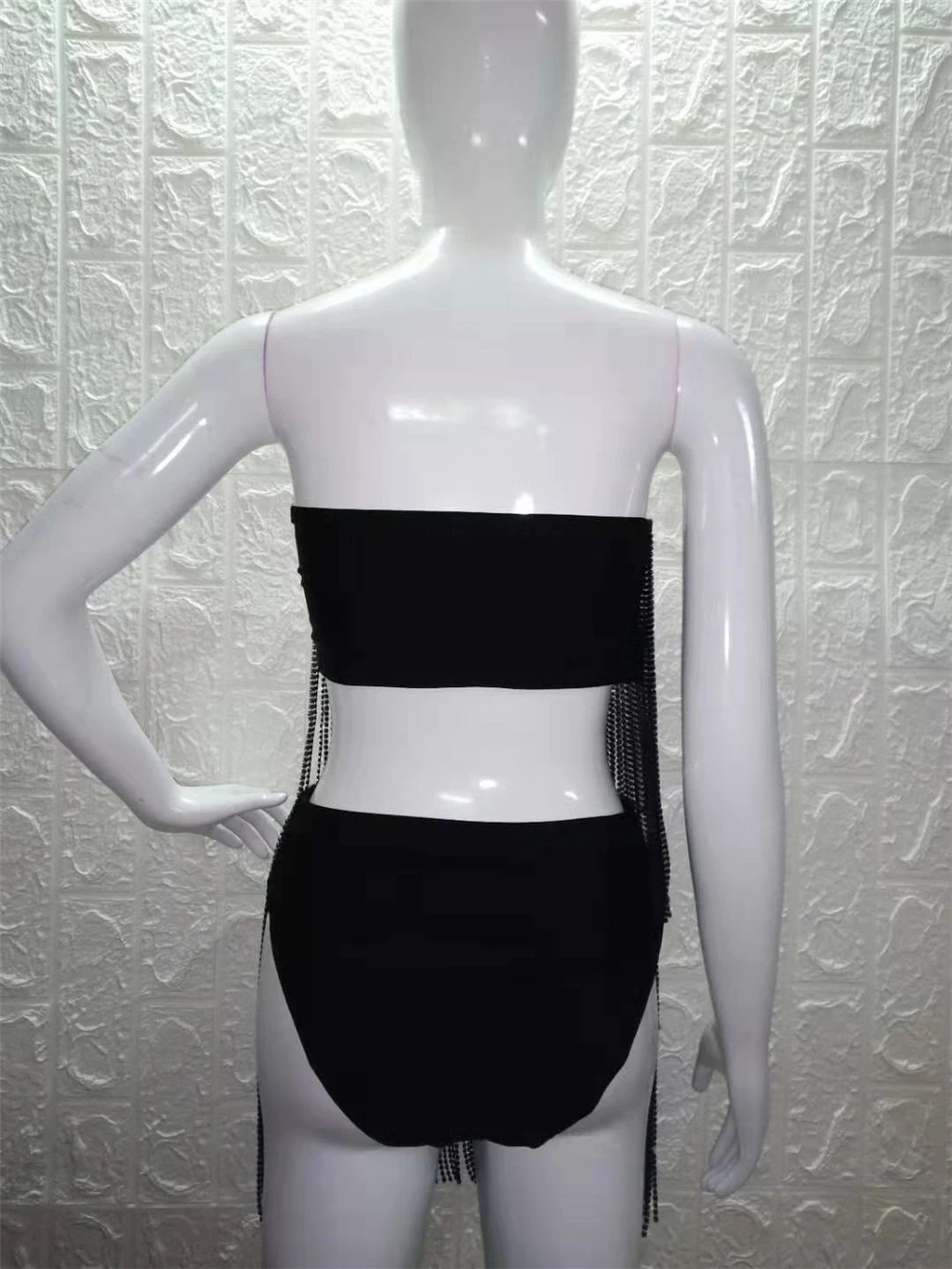 

Two Piece Set Bling Sequin Crop Top And Skirt Sexy Grain We Wrapped Chest Jacket Diamond Tassels Suit 2 Piece Set Women