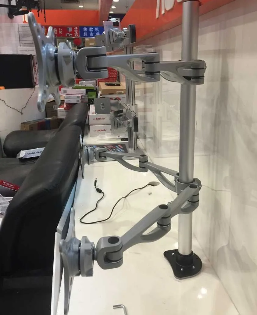 

Loctek B204 Aluminum Desktop Clamping 4 Display 10-24 inch Screen Monitor Holder Full Motion Quad Monitor Mount Arm Bracket