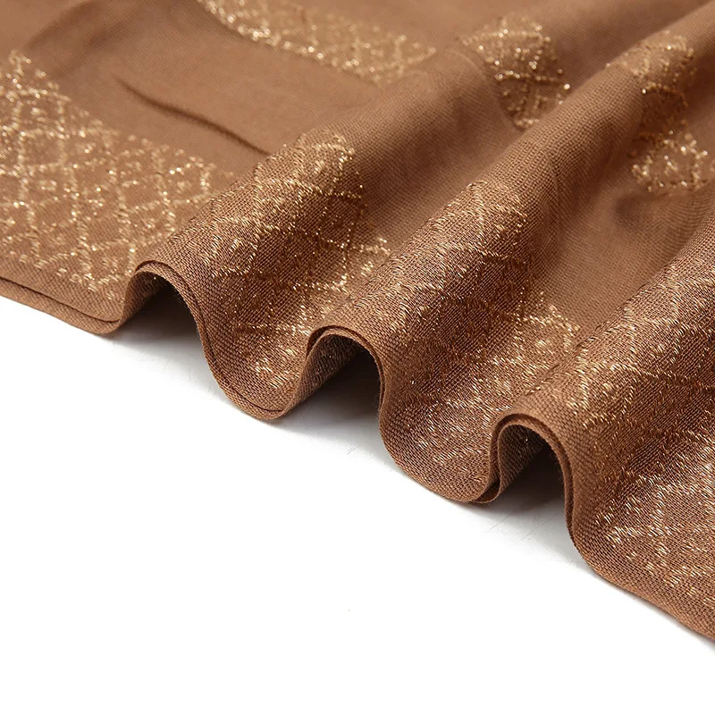 

Femme Designer Long Shawls and Wraps Hijab Scarf 2021 Two Color Cotton Scarf Women Fashion Soft Muslim Foulard Headband