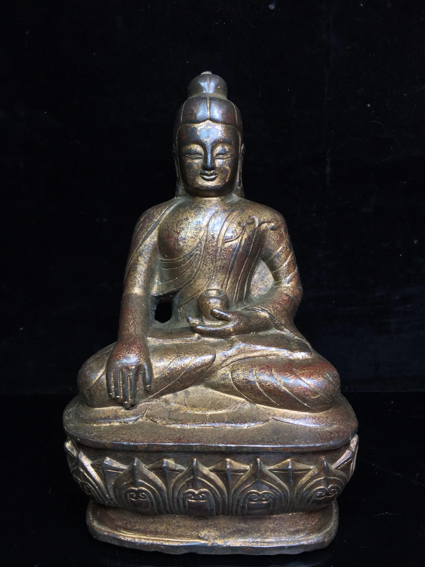 

8"Chinese temple collection Old Bronze Cinnabar Lacquer Northern Wei Buddha Sakyamuni Medicine Buddha Sitting Buddha Ornaments