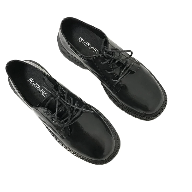 Женские туфли-оксфорды из лакированной кожи в британском стиле лоферы на