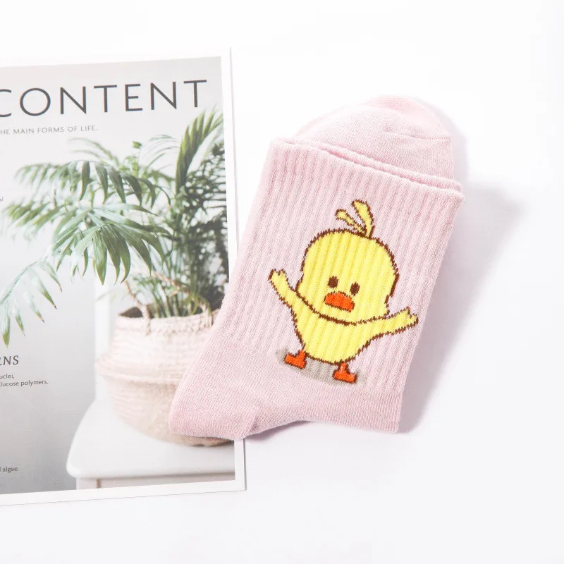 Модные милые женские короткие носки с героями мультфильмов, Harajuku, с изображением маленькой желтой утки, корейские хлопковые хипстерские забавные женские носки для скейтборда