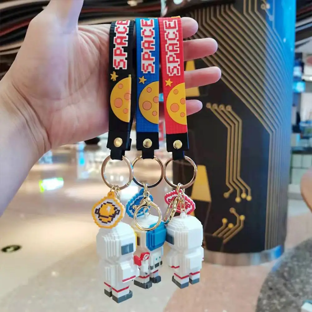 

Bright Color Special Collections Corrosion Resistant Multicoloured Astronaut Keychain Keychain for Kids