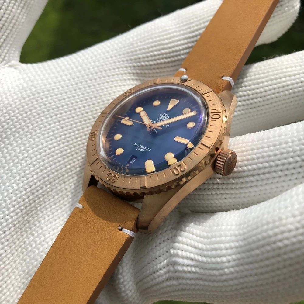 

STEELDIVE Mechanical Bronze Watches Men 200M Diving NH35 Movement C3 Luminous Sapphire Crystal Automatic Bronze Watch Diver 200m
