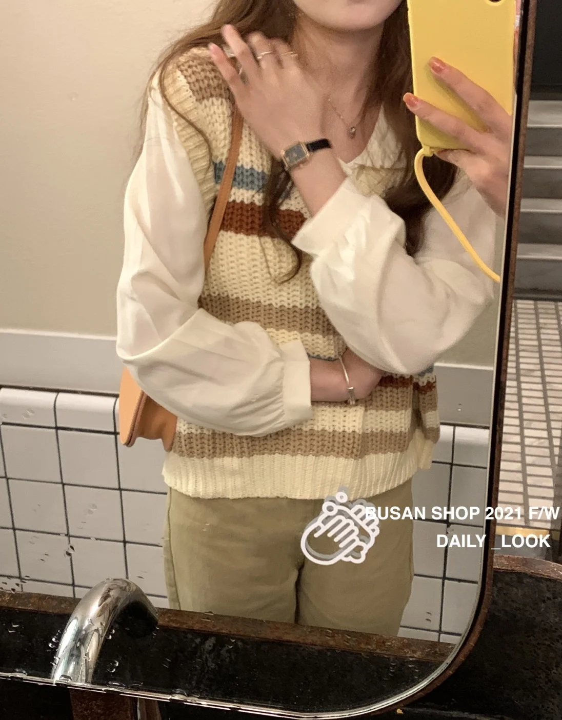 Женский дизайнерский вязаный жилет в полоску на весну и осень новый стильный