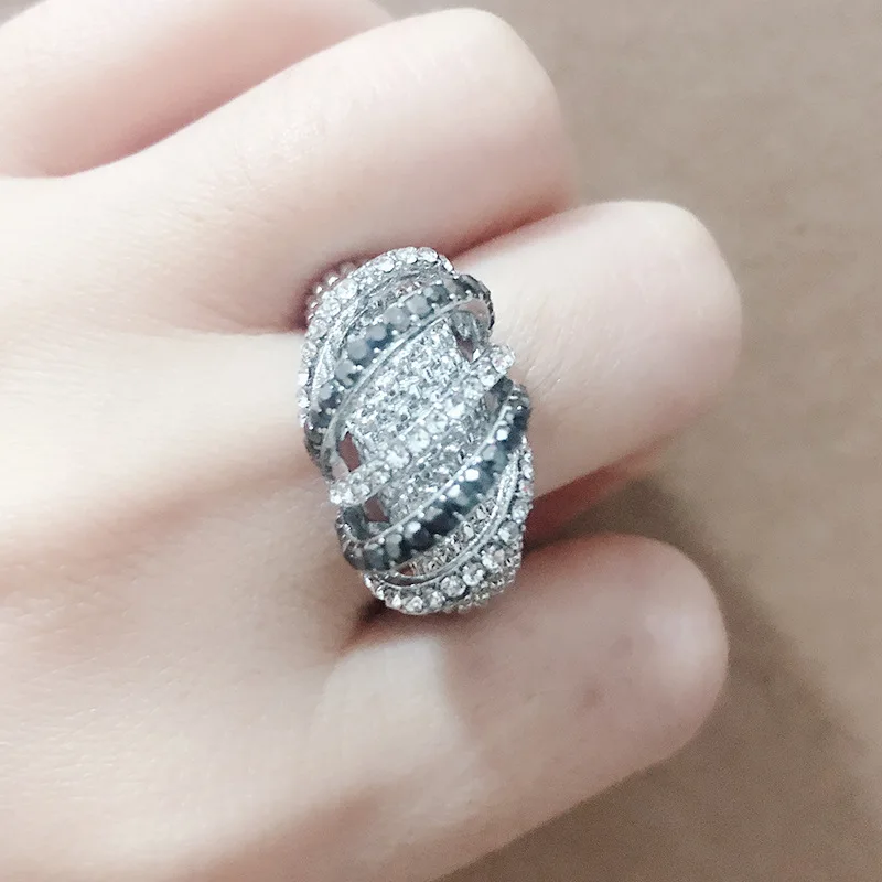 

Female Engagement Geometric Winding Rings Exquisite Cubic Zirconia Black White s925 Silver Plated Ring For Women Finger Jewelry