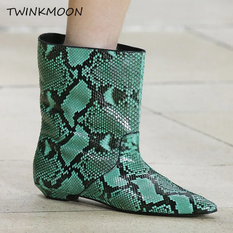 Повседневные ботильоны на плоской подошве женские короткие ботинки со змеиным