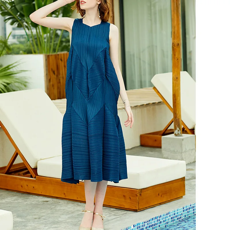 

TVVOVVIN Summer New Sleeveless Mid-length Pleated Dress Loose Solid Color Casual Large Size Female Pleated Dress I441