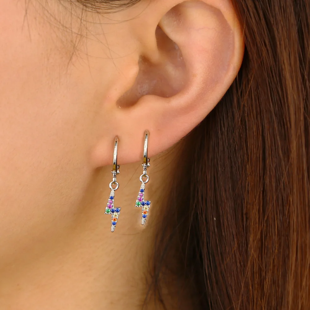 2020 Модные женские серьги сверкающие с молнией выложены Мини Радуга Cz серебряного