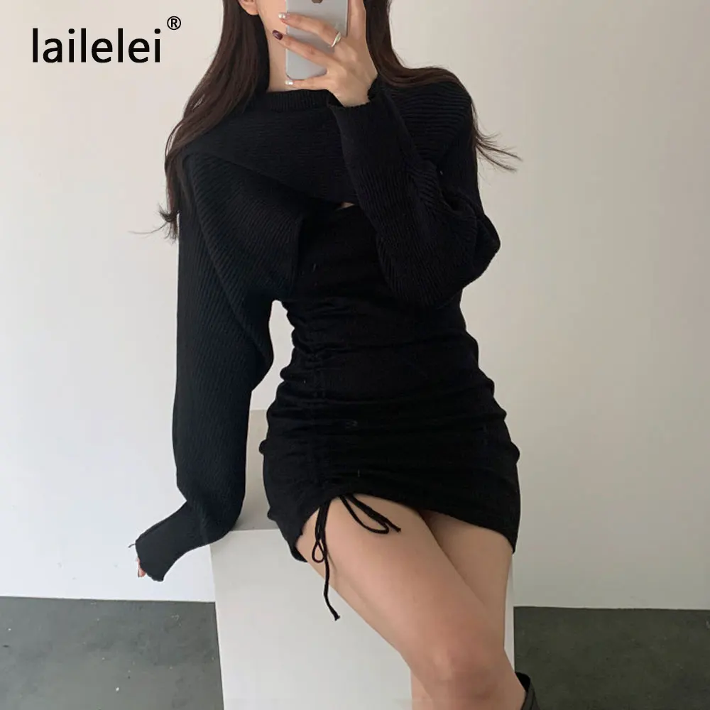 Женское Трикотажное короткое платье-свитер черное облегающее платье-двойка с