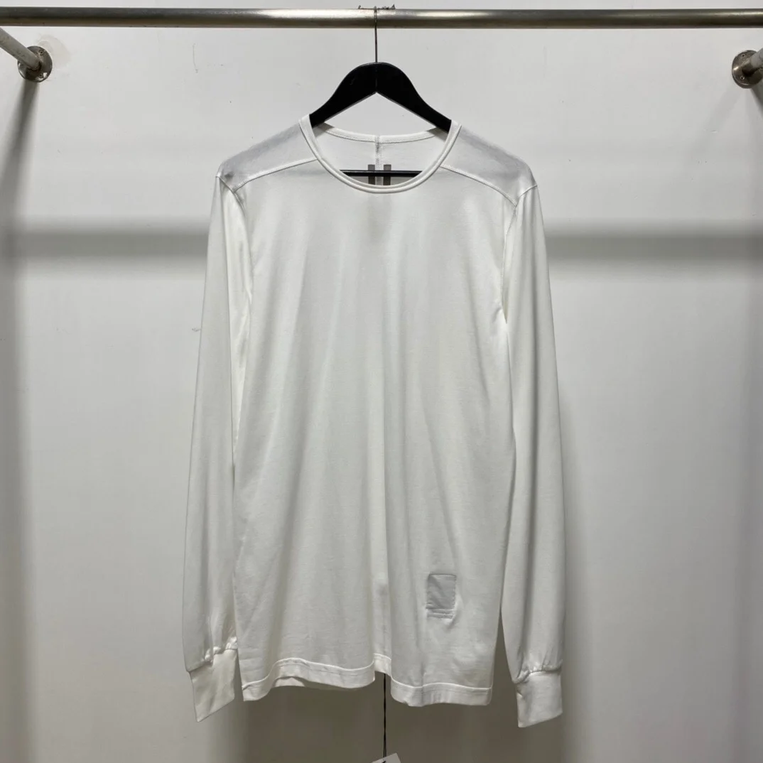 

Коллекция мужских футболок с длинным рукавом со скидкой