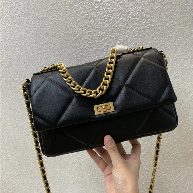 Женская сумка из натуральной кожи маленькая сумочка на цепочке со стразами