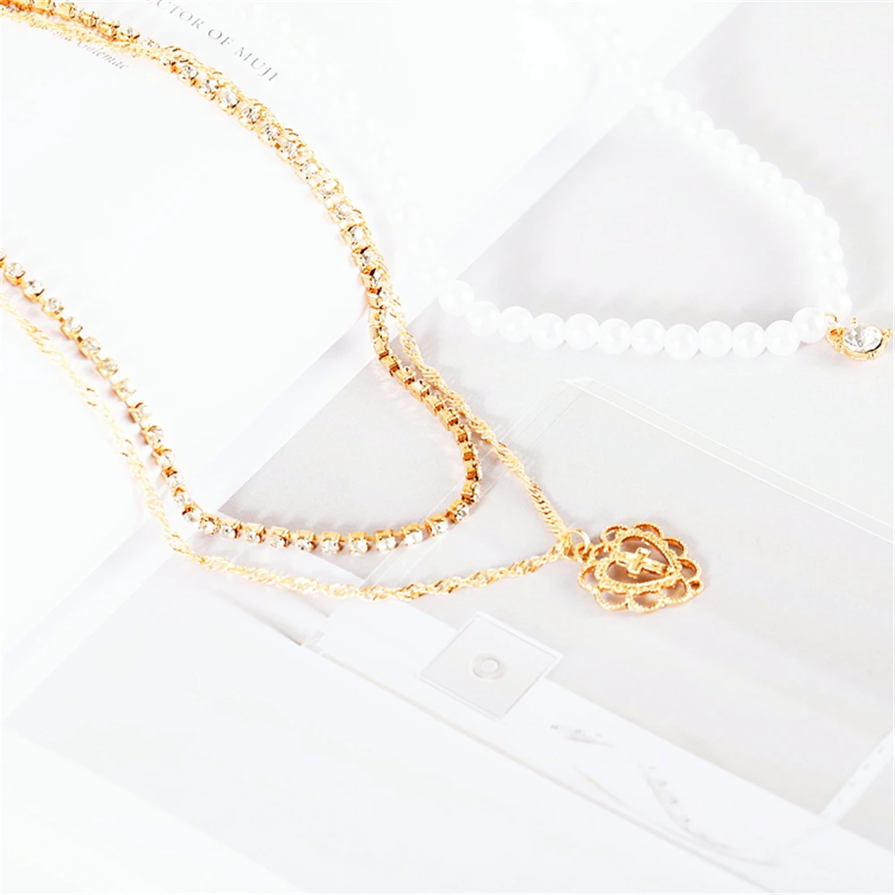 

Very beautiful three-in-one necklace pendant jewelry jewelry, complete pearls, sparkling crystals, holy holiday gift of choice