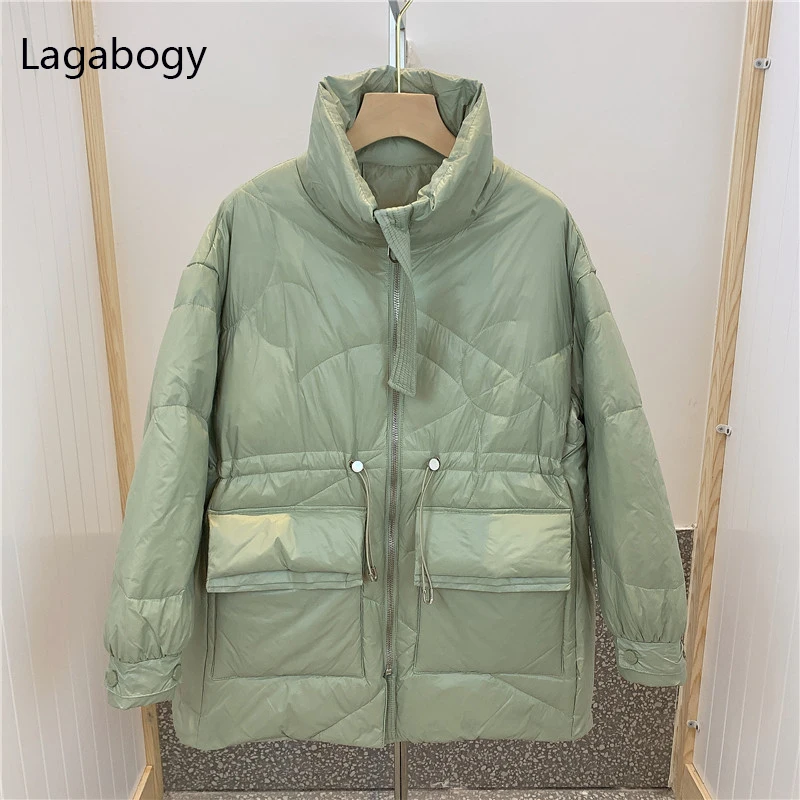 Пуховик женский легкий на 2021 белом утином пуху с рукавами летучая мышь зимний 90% |