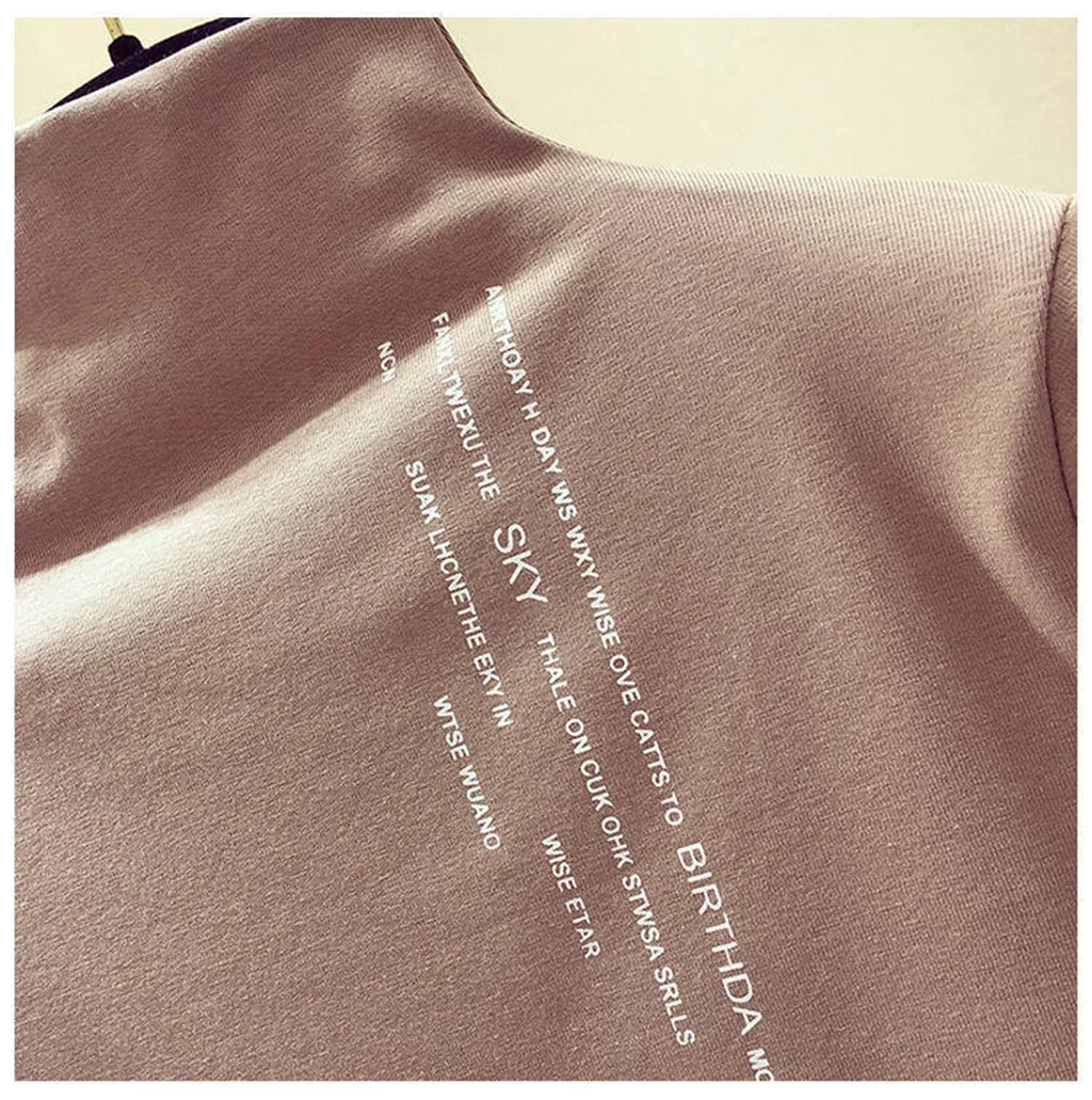 Приталенная женская рубашка с длинным рукавом буквенным принтом высоким