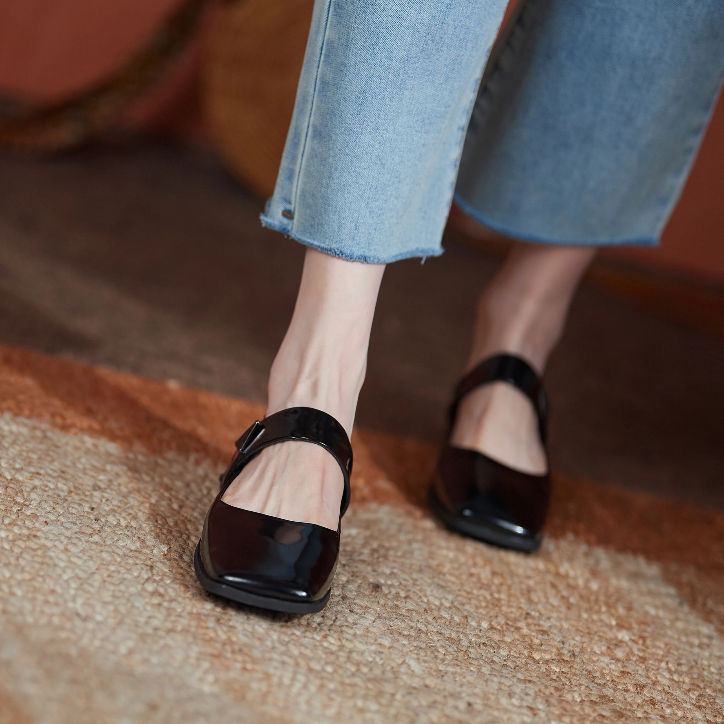 

2021 summer new leather leather women's shoes low heels