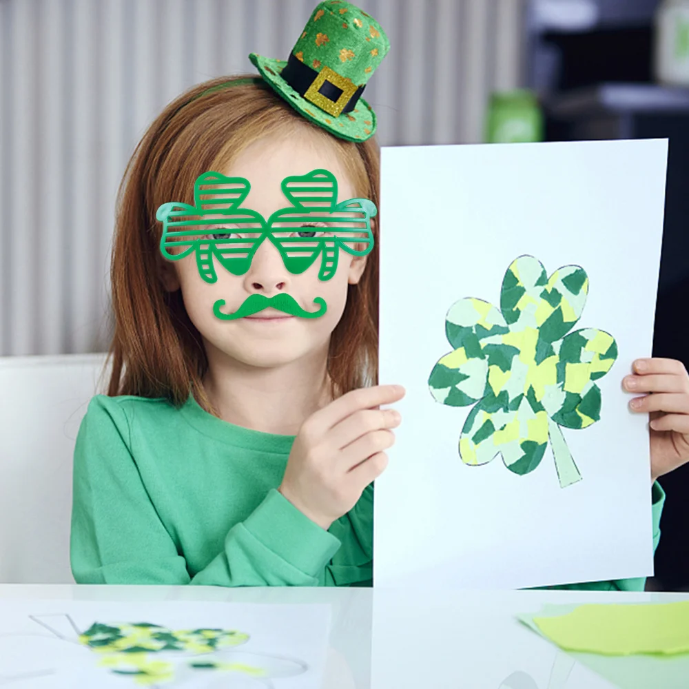 

1 Set of Creative Headdress Clover Bow Knot Unique St. Patrick's Day Necklace