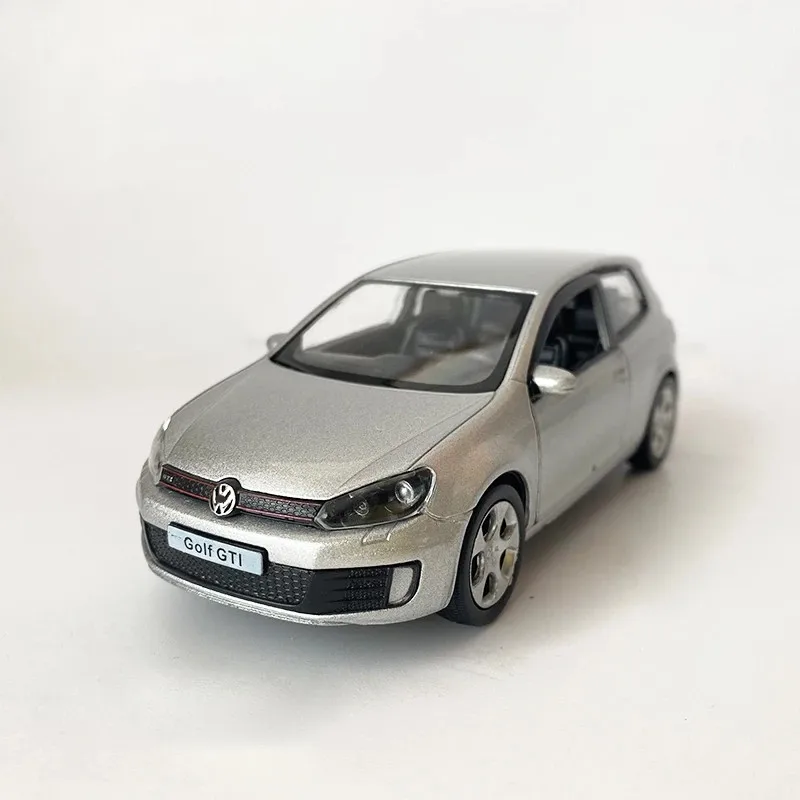 

1:36 сплав высокая имитация VW Golf GTI Игрушечная модель автомобиля литой металлический Тяговый назад Стайлинг игрушечные автомобили подарки дл...