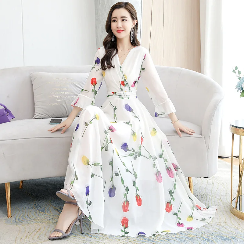 

2021 summer French floral dress chiffon elegant temperament V-neck trumpet sleeve waist slim beach dress