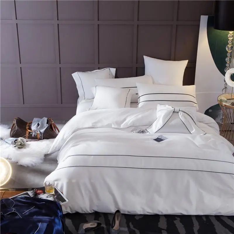 Комплект роскошного постельного белья из 4 предметов королевский комплект