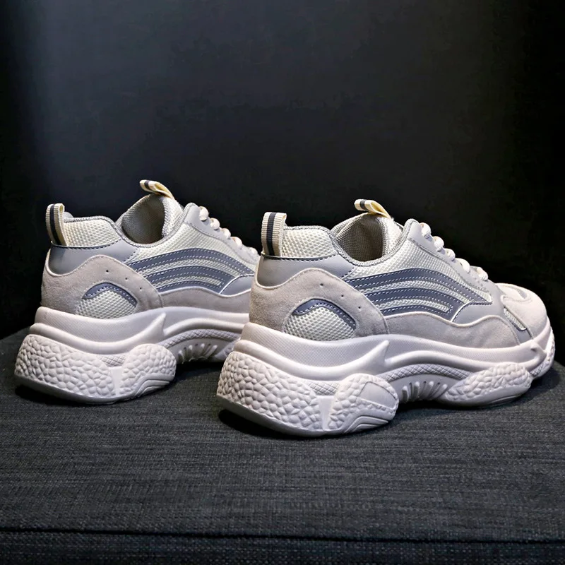 Осенняя обувь женская для папы Дизайнерские кроссовки на платформе плоской