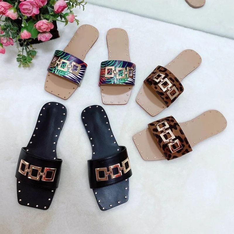 

2021 Summer New Women's Sandals Flat Open Toe Outdoor Slippers Fashion Buckle Beach Shoes Plus Size 42 Zapatos De Mujer