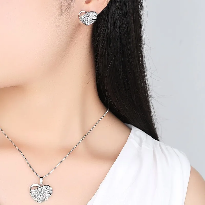 

1Pcs Fashion New Boutique Full Diamond Love Necklace Pendant Jewelry Birthday Gift For Women