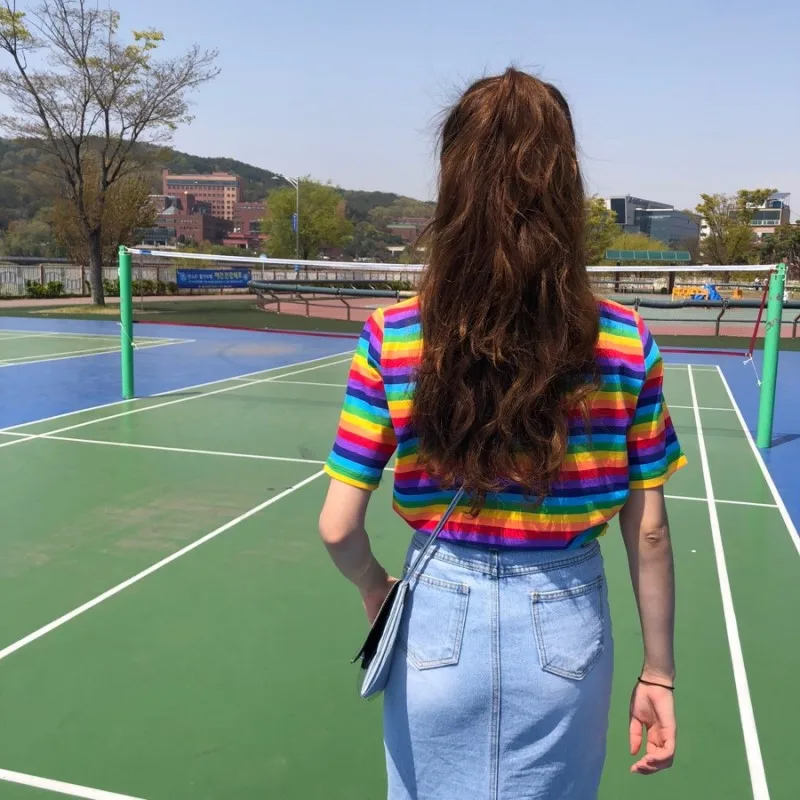 Футболка женская в радужную полоску свободная рубашка Корейском стиле топ с