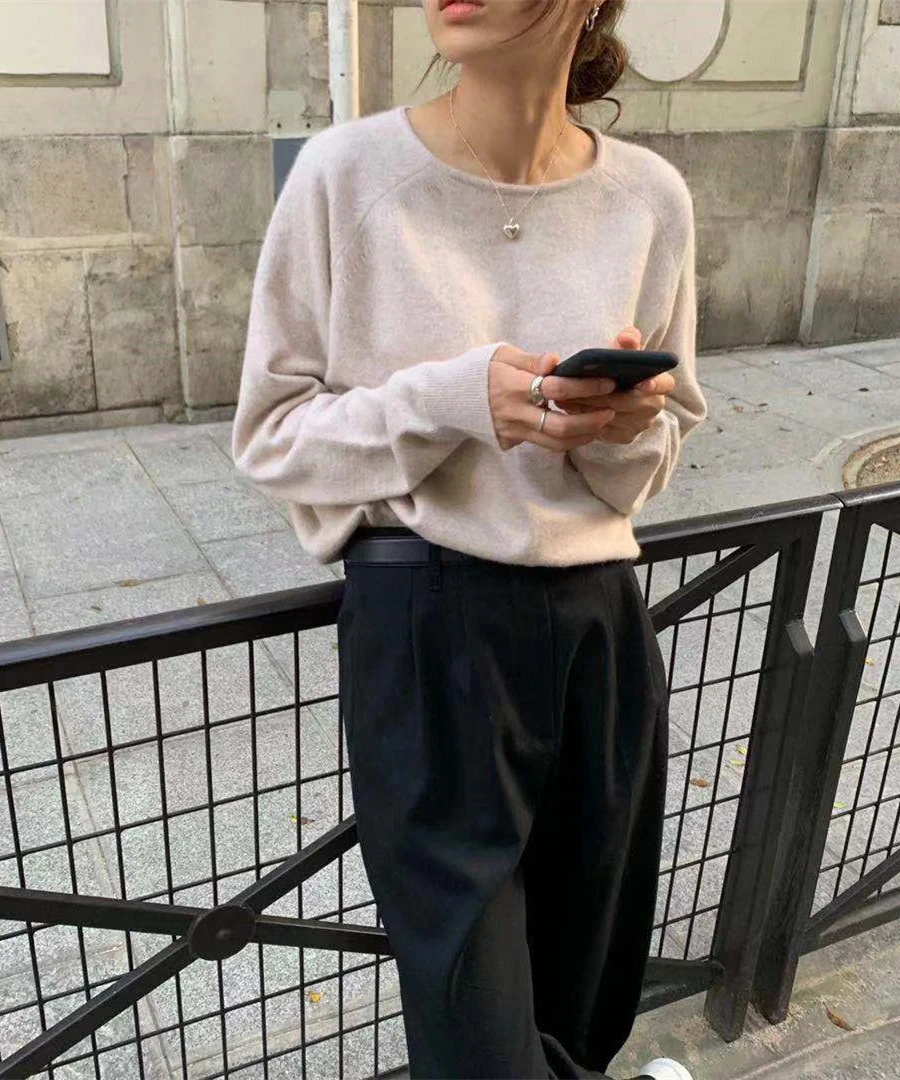 

2019 Autumn Winter Cashmere sweater women fashion Round neck sweater loose 100% wool sweater batwing sleeve plus size pullover