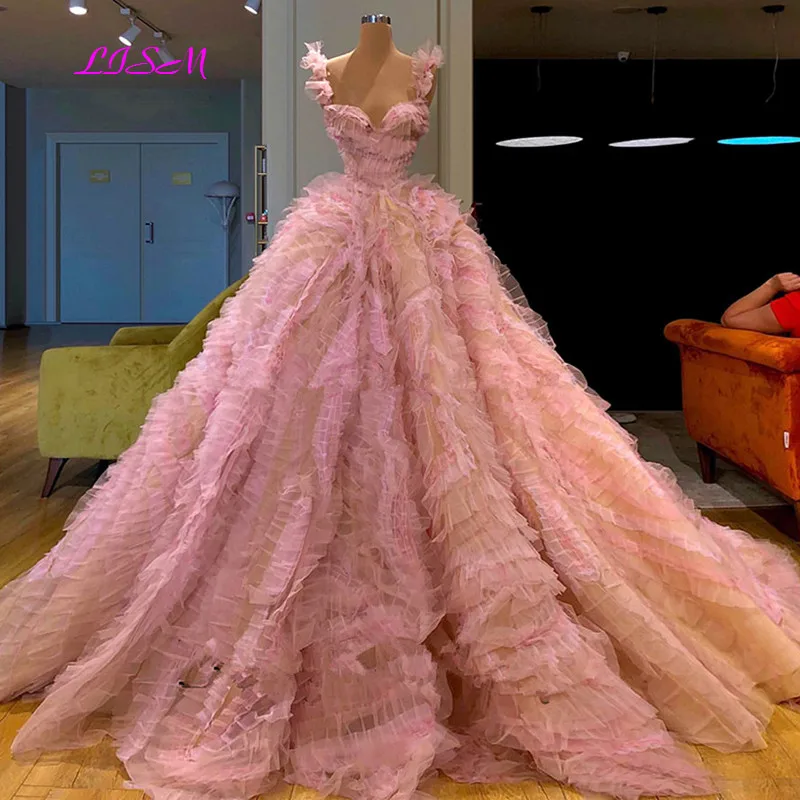 

Amazing Pink Cloud Party Dress Saudi Arabia Long Prom Dresses 2021 Robe De Soiree Tiered Formal Dubai Arabic Evening Gown