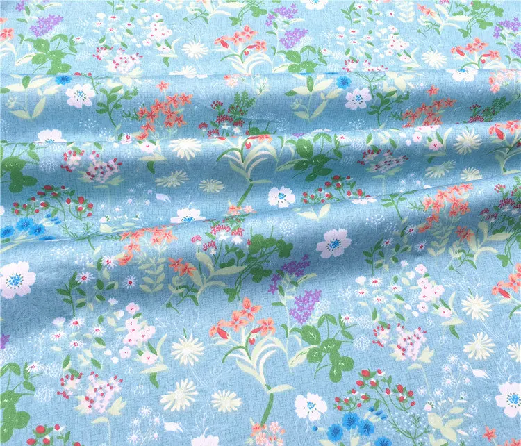 Белый синий фон с цветочным принтом хлопковая ткань для DIY детское постельное