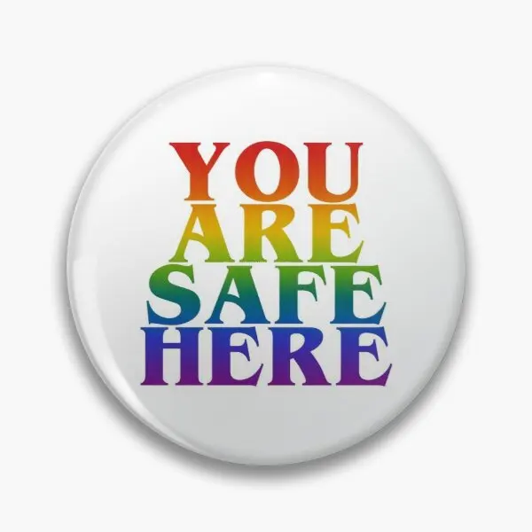 

Женская металлическая брошь в виде шляпы, с надписью «you are safe here»
