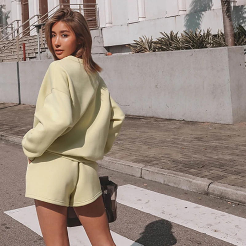 

2021 New Casual Lounge Wear Tracksuit Shorts Set Women Long Sleeve Sweatshirt Tops With Loose Mini Shorts Bottoms Two Piece Set