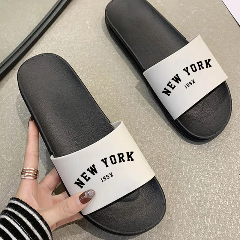 Женские шлепанцы с буквенным принтом New York весна лето 2021 пляжные для дома сланцы