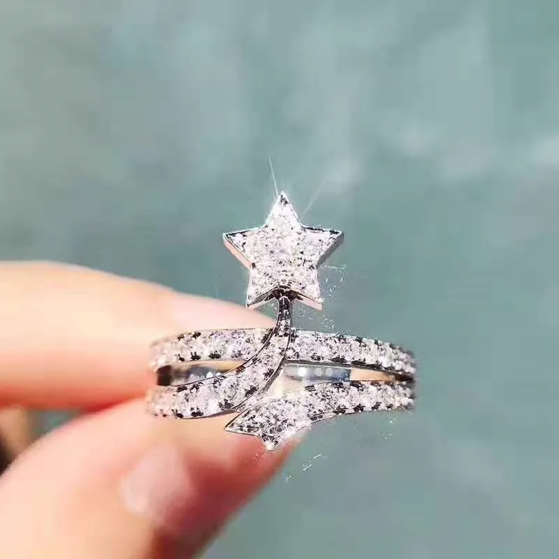 

Hot Sale Trendy Five-Pointed Star Full Crystal Winding Rings for Women Engagement Party Wedding Jewelry Hand Accessories