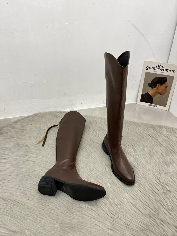 

Черные кроссовки, модель 2021 года, модные однотонные туфли из флока на молнии, римские ботинки с круглым носком, резиновые базовые ботинки на ...