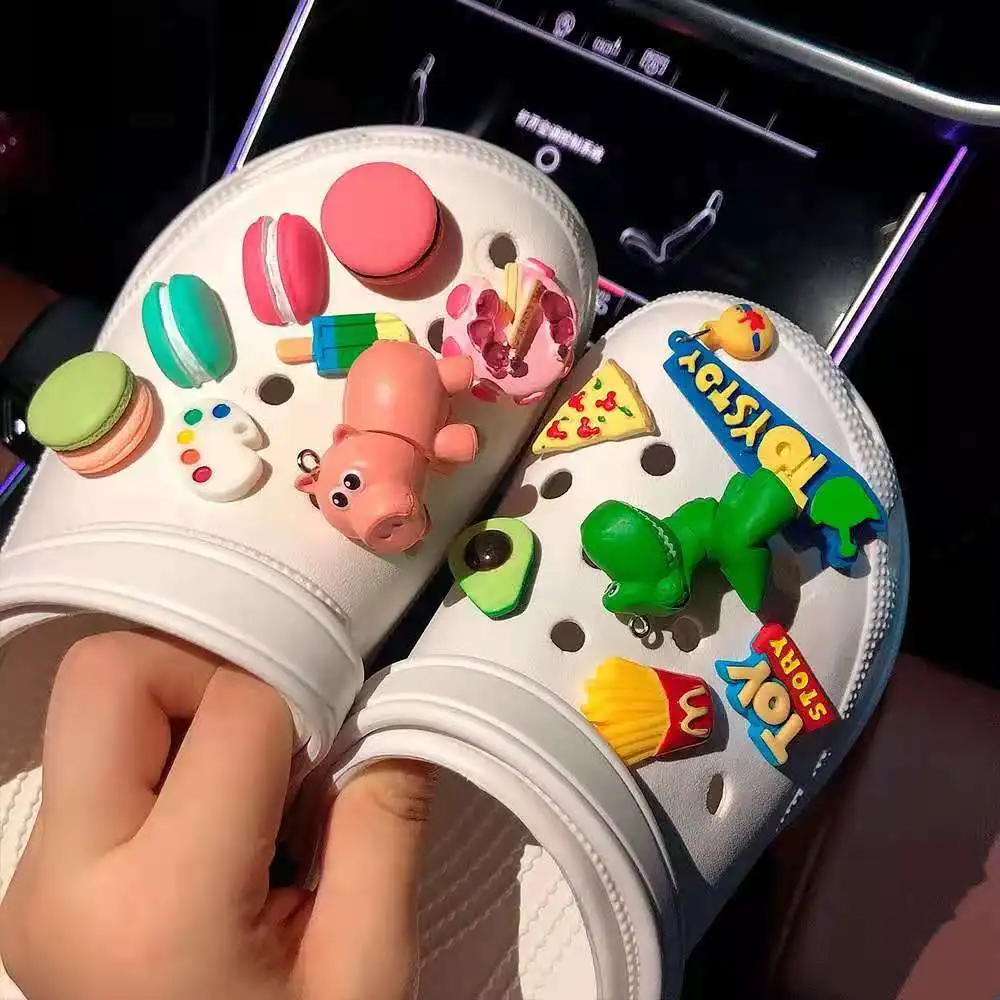 

Croc Charms Designer Cartoon Cute Pig and Dinosaur Shoe Flower Decoration Lovely Animal Macaron Biscuits Pizza Croc Charms