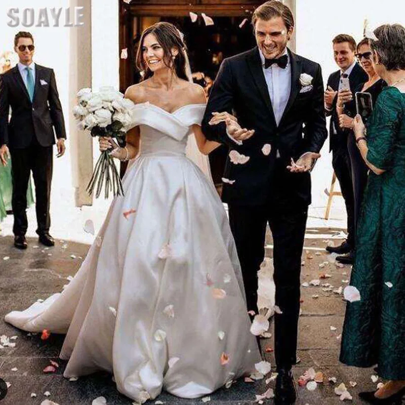 

Off The Shoulder Wedding Dresses for Women Satin Gorgeous Bridal Gowns with Pocket Court Train White Prom Dresses 2021