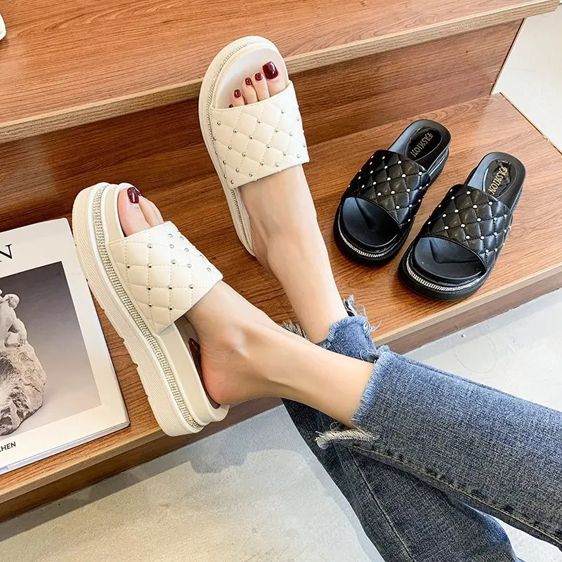 

Shoes Slippers Soft Platform Luxury Slides Med Summer Clogs Woman Pantofle Comfort Designer Flat Beach 2021 Rubber PU Concise