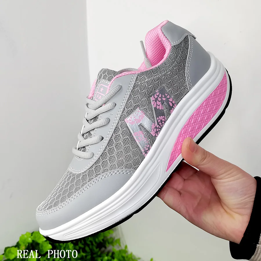 Амортизирующие кроссовки для женщин спортивная обувь на платформе женские