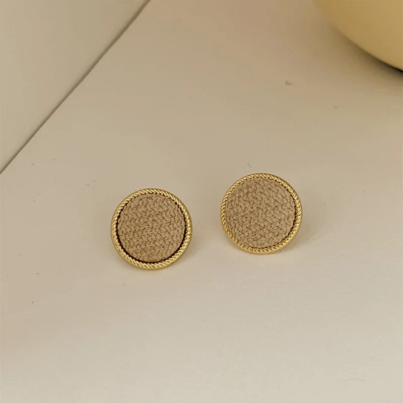 

Origin Summer Vintage Winter Round Button Velour Stud Earrings for Women Korean Fashion Rhinestone Party Earrings Jewellery