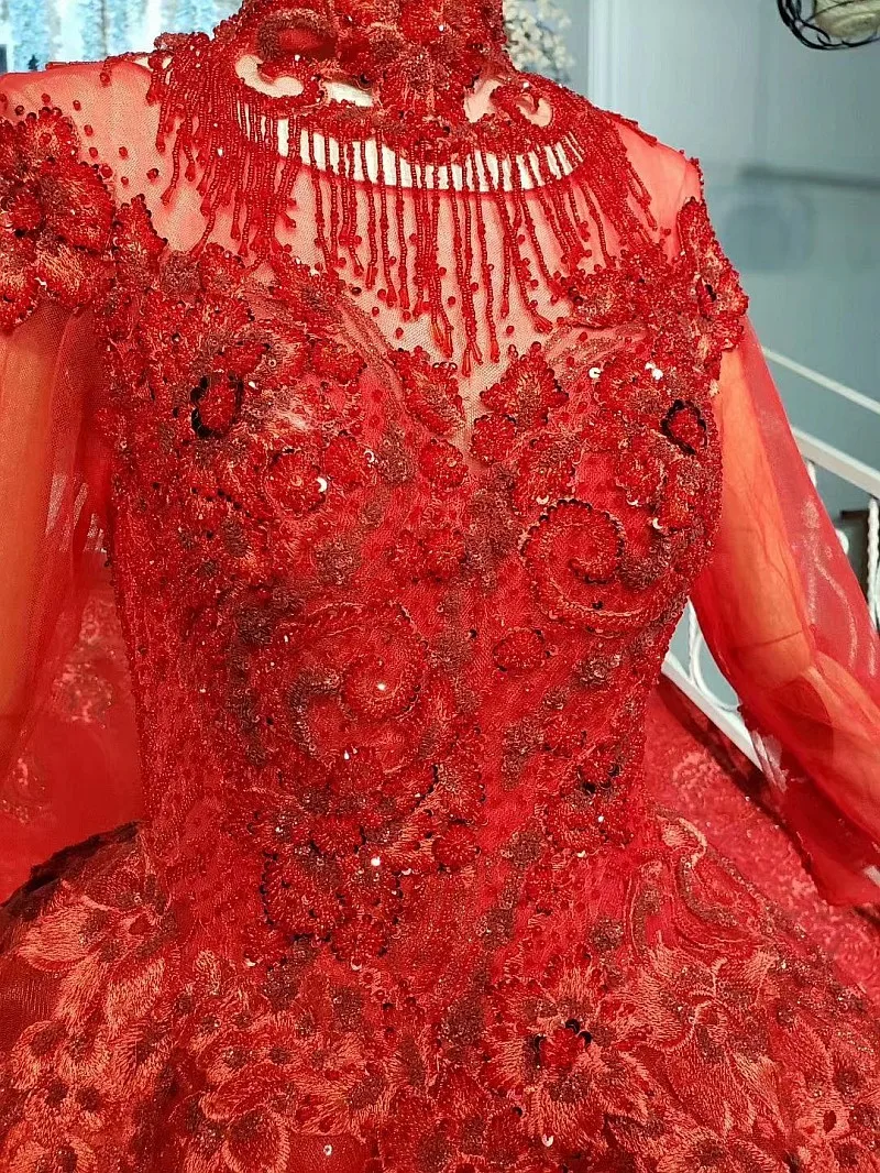 Красное роскошное свадебное платье с длинным рукавом и высоким воротом